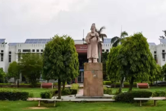 Jamia Millia Islamia Builds Gate Wall