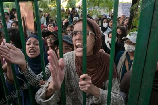 Jamia Orders Offline Classes, Sets May Union Deadline